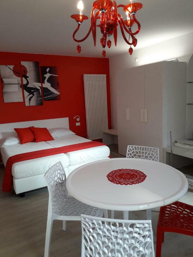 Suite Color Verona Luaran gambar